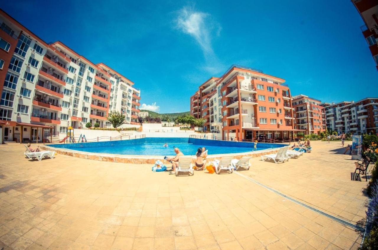 Beautiful Apartment Right By The Sea, Szveti Vlasz Kültér fotó