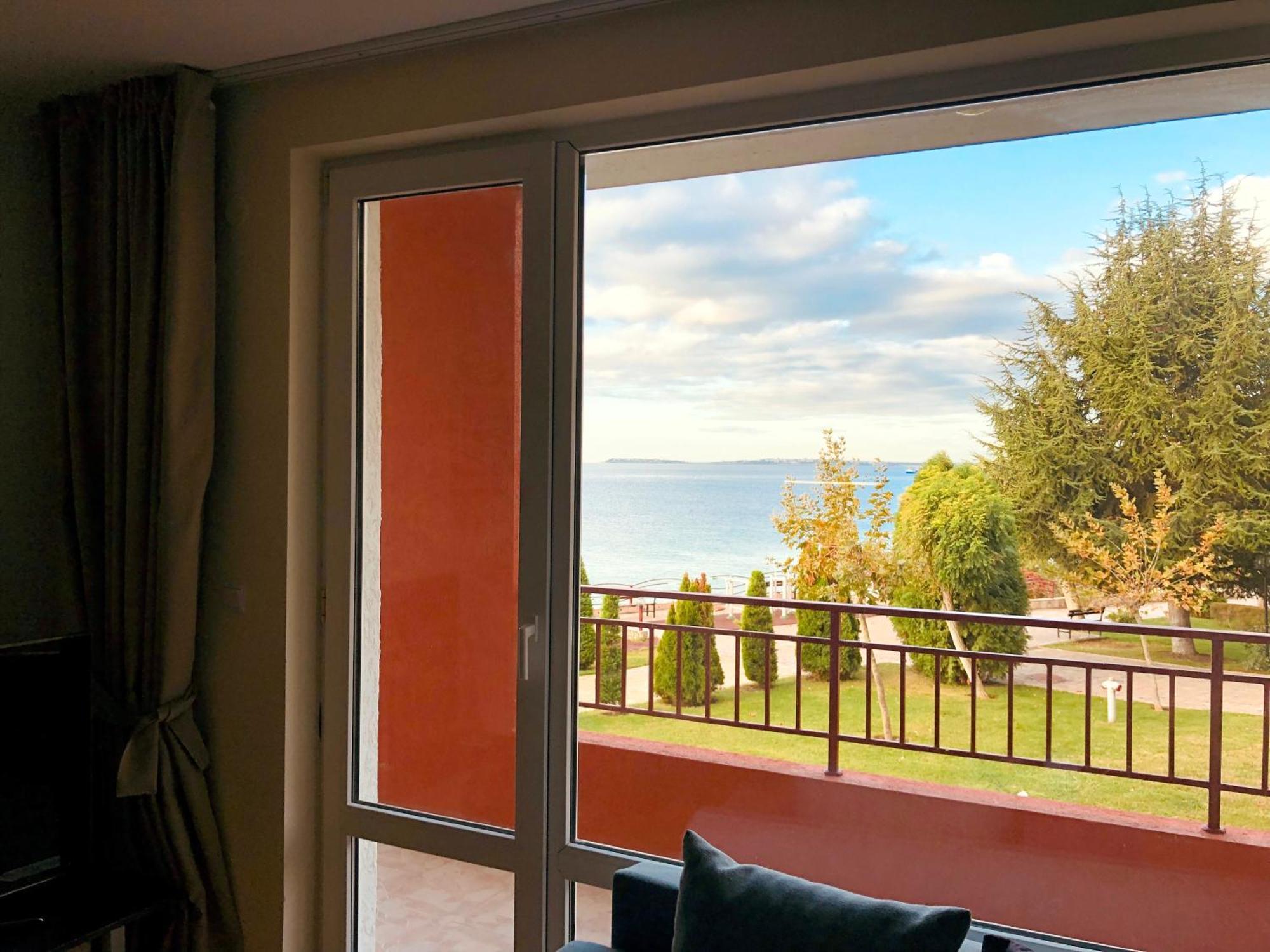 Beautiful Apartment Right By The Sea, Szveti Vlasz Kültér fotó